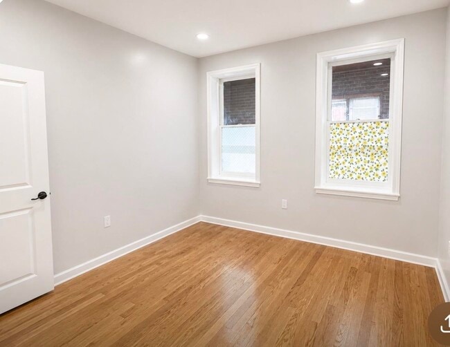 146 W 27th St in Bayonne, NJ - Building Photo - Building Photo