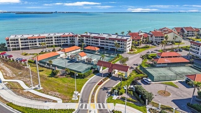 103 1st St E in Tierra Verde, FL - Building Photo - Building Photo