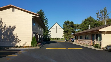 Elizabeth Apartments in Beaverton, OR - Foto de edificio - Building Photo