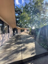 1445 Edgecliff Ln, Unit Edgecliff in Pasadena, CA - Building Photo - Building Photo