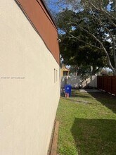 1701 NW 92nd Ave in Pembroke Pines, FL - Building Photo - Building Photo