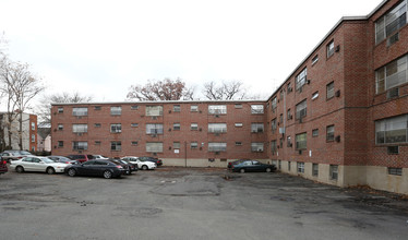 35 Evergreen Ave in Hartford, CT - Building Photo - Building Photo