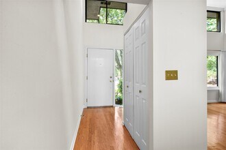 25 The Hamlet in Pelham Manor, NY - Building Photo - Building Photo