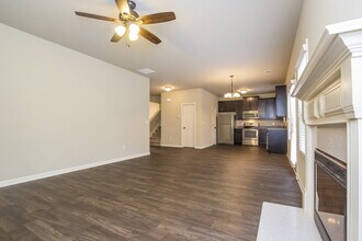1337 Avington Glen Way in Lawrenceville, GA - Building Photo - Building Photo