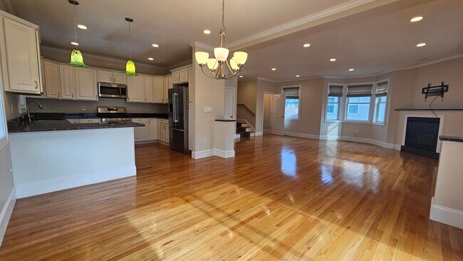 property at 43 Hammond St