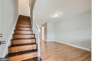 2129 Parksley Ave in Baltimore, MD - Building Photo