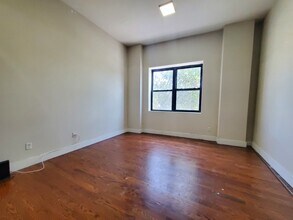 409 Ocean Ave in Jersey City, NJ - Building Photo - Building Photo