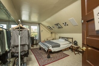 2136-2138 Summit St in Columbus, OH - Foto de edificio - Building Photo