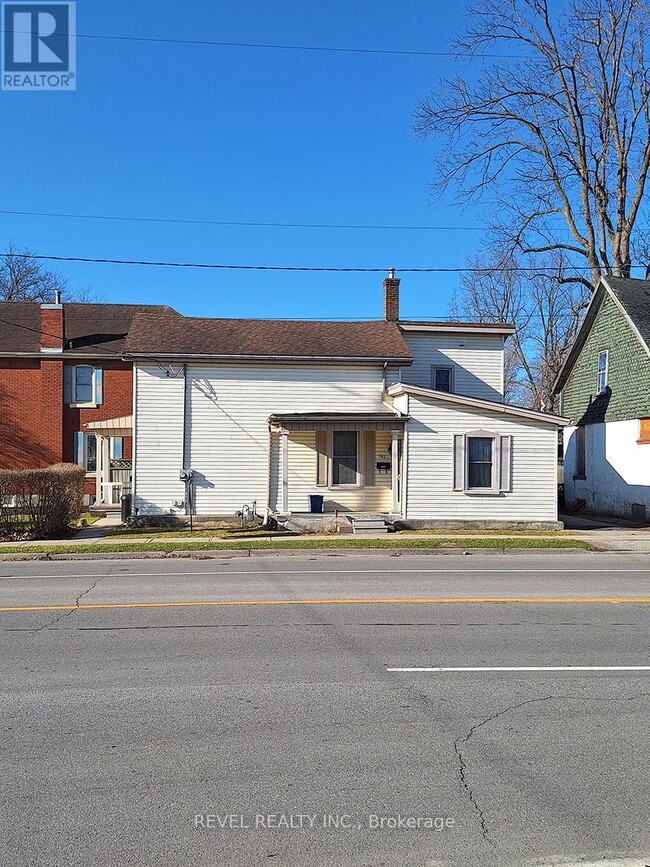 102 Eagle Ave in Brantford, ON - Building Photo - Building Photo