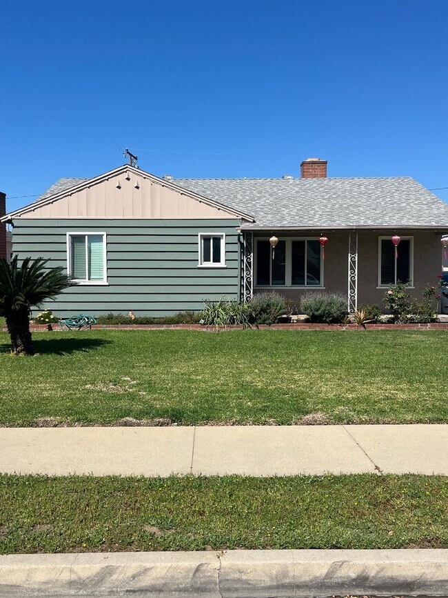 817 S 10th St in Montebello, CA - Building Photo - Building Photo