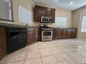 3437 Big Stomp Ct in Las Vegas, NV - Building Photo - Building Photo