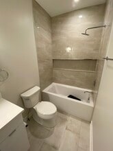 3348 N Ashland Ave, Unit 3 in Chicago, IL - Building Photo - Building Photo
