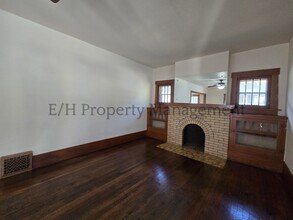 907 N Faulkner St in Wichita, KS - Building Photo - Building Photo