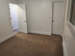 1110 Hayes St, Unit 2 in Aberdeen, WA - Building Photo - Building Photo