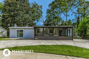 7147 Eudine Dr N in Jacksonville, FL - Building Photo