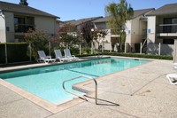 Clubside Apartments in Davis, CA - Building Photo - Building Photo