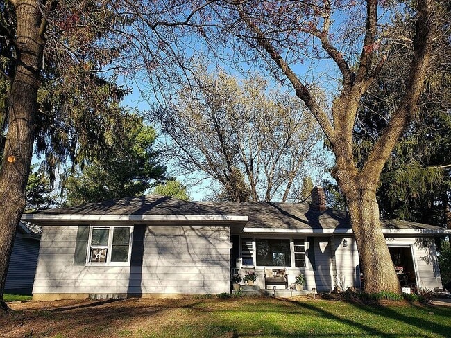 property at 1405 Reetz Rd