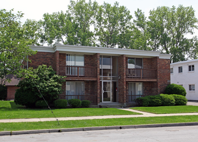 Symonds Manor in Vandalia, OH - Building Photo - Building Photo