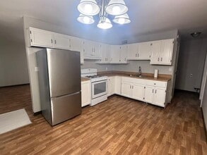 1407 Pendergrass St in Lockhart, TX - Building Photo - Building Photo