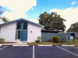 7441 W Sunrise Blvd in Plantation, FL - Building Photo