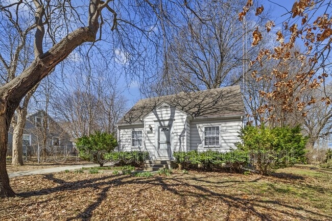 208 Arcadia Dr in Champaign, IL - Building Photo - Building Photo