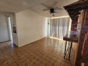 7049 E Elbow Bay Dr in Tucson, AZ - Building Photo - Building Photo