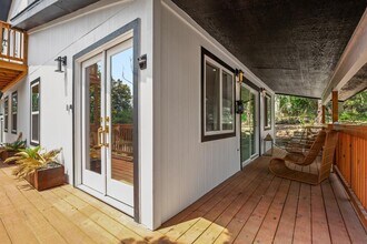 3904 Highland Dr in Austin, TX - Building Photo - Building Photo