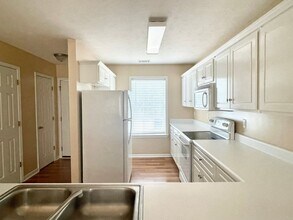 112 Andover Ct in Lexington, SC - Building Photo - Building Photo