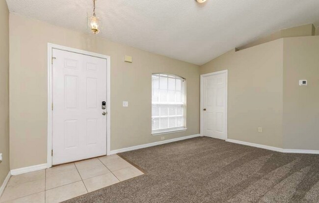 693 Mercado Ct in Poinciana, FL - Building Photo - Building Photo