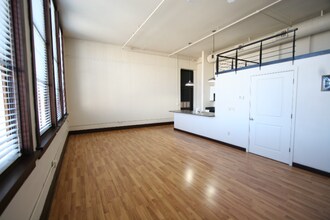 301 Central Ave NE in Albuquerque, NM - Building Photo - Building Photo