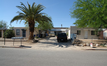 Sophie's Court in Tucson, AZ - Building Photo - Building Photo