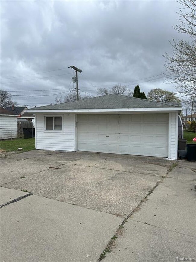 7097 Deering St in Garden City, MI - Building Photo - Building Photo