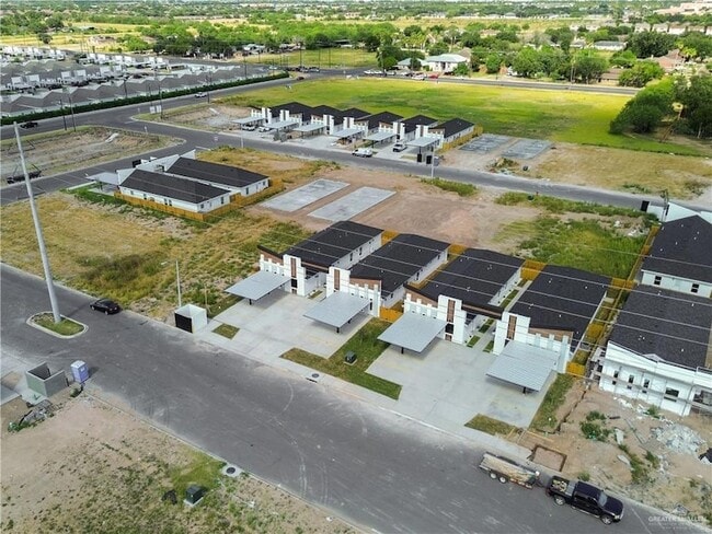 604 N Onyx Ave, Unit 2 in Edinburg, TX - Building Photo - Building Photo