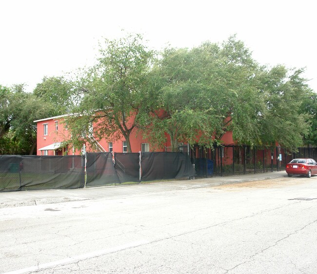 540-544 NE 62nd St in Miami, FL - Building Photo - Building Photo
