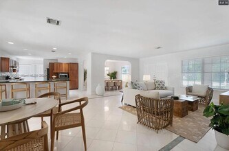 8700 SW 64th Ave in Pinecrest, FL - Building Photo - Building Photo