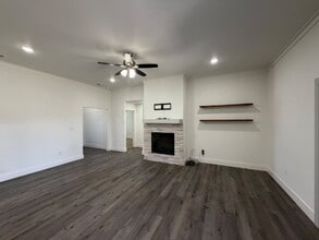 405 Ranger St in Wolfforth, TX - Foto de edificio - Building Photo