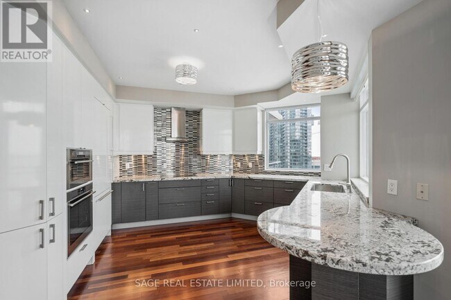 410 Queens Quay W in Toronto, ON - Building Photo - Building Photo