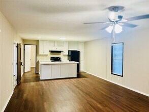 21694 Dogwood Dr in New Caney, TX - Building Photo - Building Photo