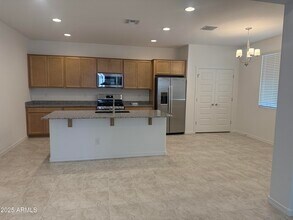 9938 W Piccadilly Rd in Avondale, AZ - Building Photo - Building Photo