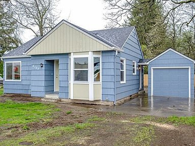 4105 Silverton Rd NE in Salem, OR - Building Photo - Building Photo