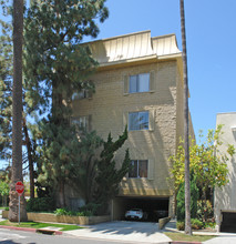 9201 Charleville Blvd in Beverly Hills, CA - Foto de edificio - Building Photo