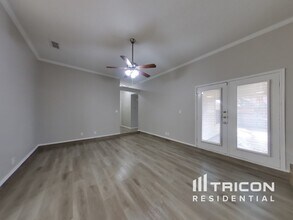 5204 Lookout Trail in Arlington, TX - Foto de edificio - Building Photo