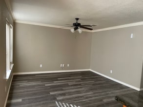 106 W Adair St in Alvarado, TX - Building Photo - Building Photo