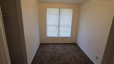 4071 Gallery Sun Dr in San Antonio, TX - Building Photo - Building Photo