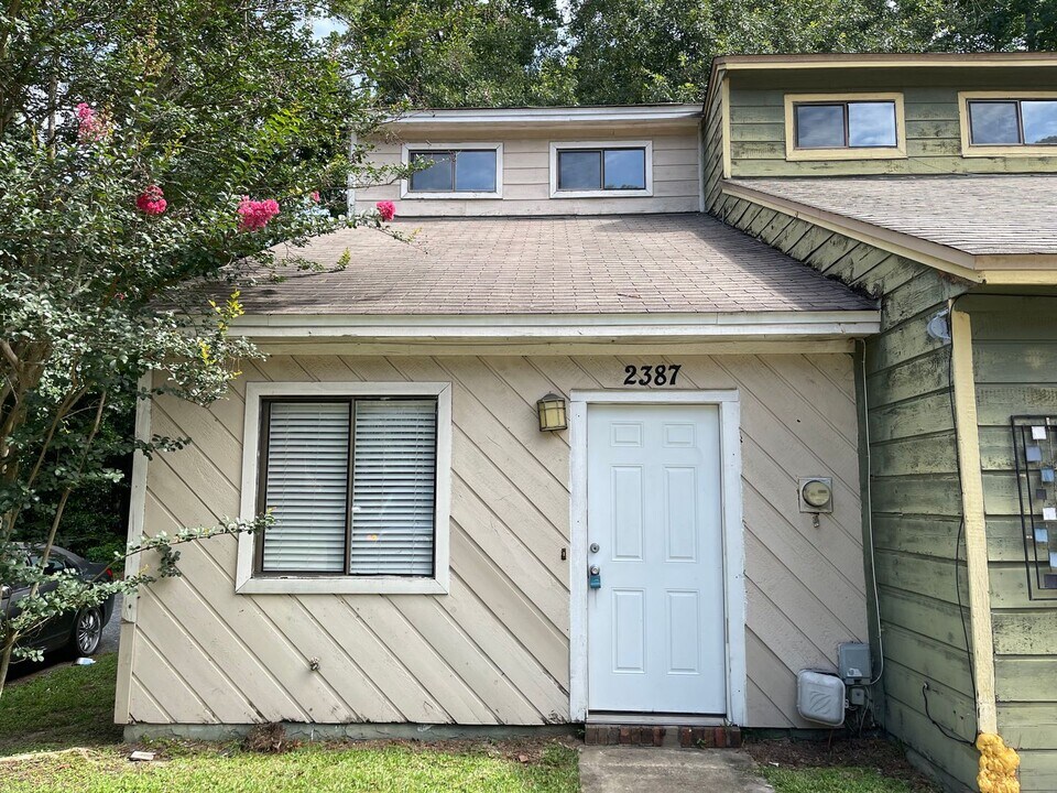 2387 Sandpiper St in Tallahassee, FL - Building Photo