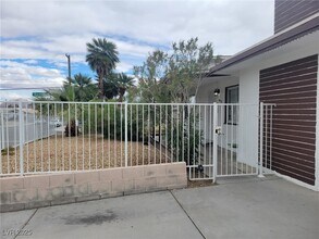 1828 Hassett Ave in Las Vegas, NV - Building Photo - Building Photo