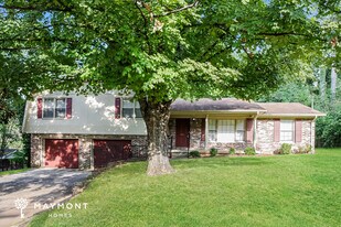 4711 Whitehall Dr NW in Huntsville, AL - Building Photo