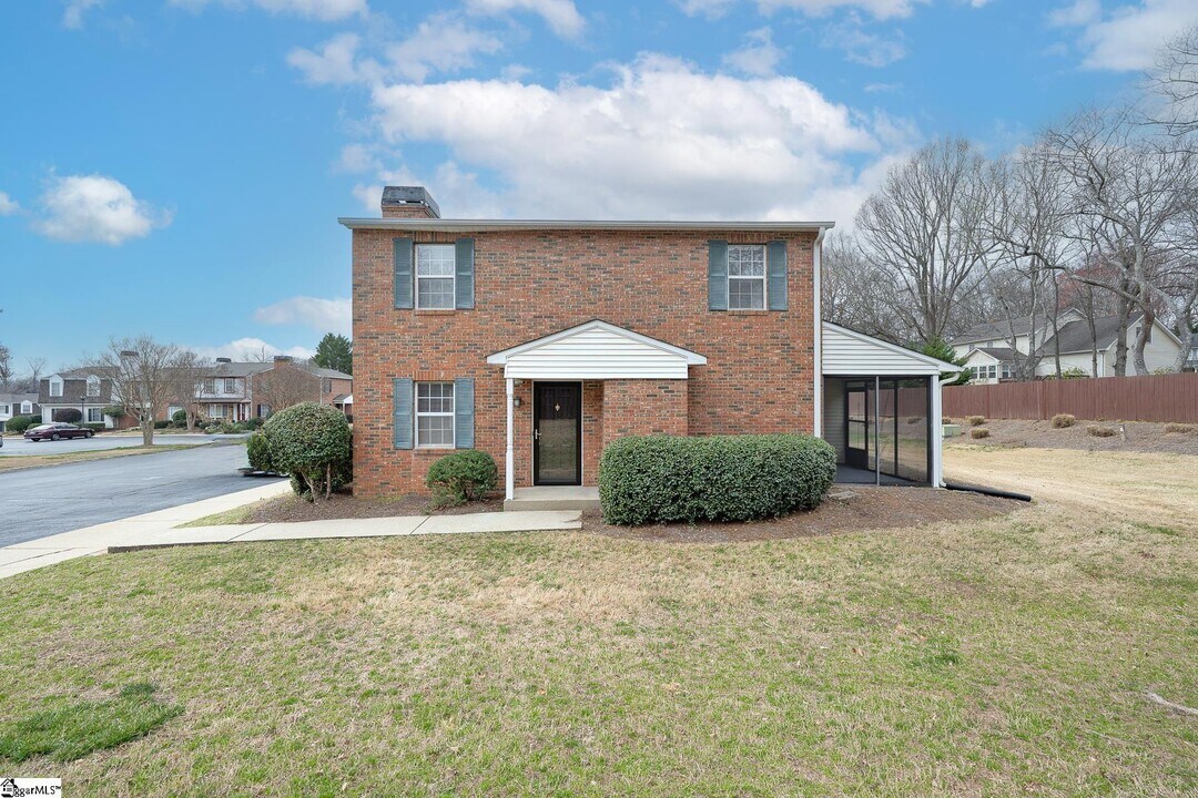 97 Jamestowne Way in Taylors, SC - Building Photo