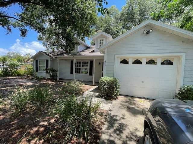 825 Mary Frank Ct in Mount Dora, FL - Building Photo - Building Photo