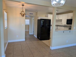 8944 Temple Terrace Hwy in Tampa, FL - Building Photo - Building Photo